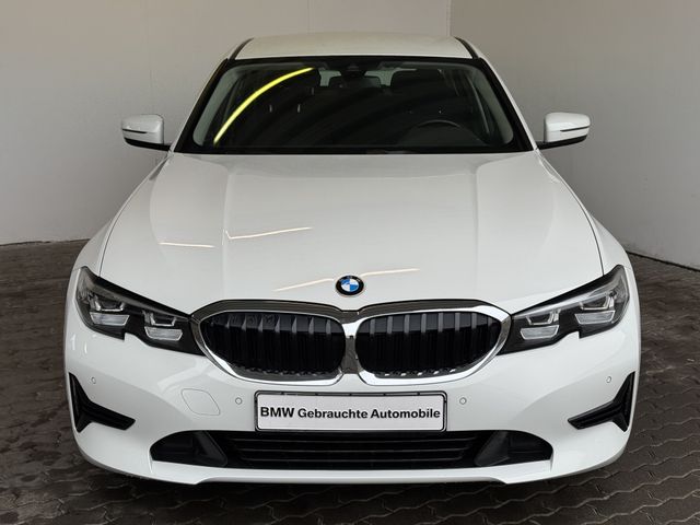 BMW 318d Lim. Advantage AHK.ParkAss.DuLa.SHZ.Tempo.