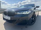 BMW 530e *SAG*M PAKET*VIRTU*NAVI*LASER*HEAD-UP*LEDER - BMW: M Paket