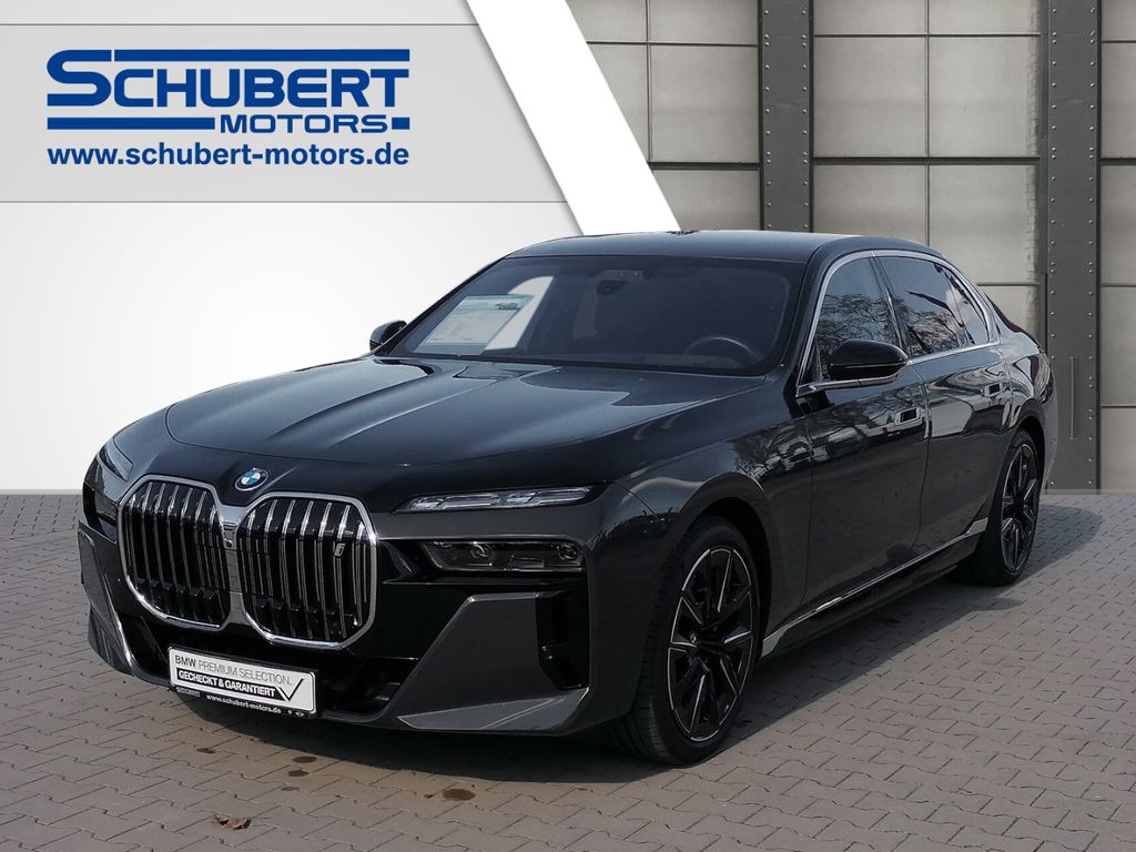 BMW i7
