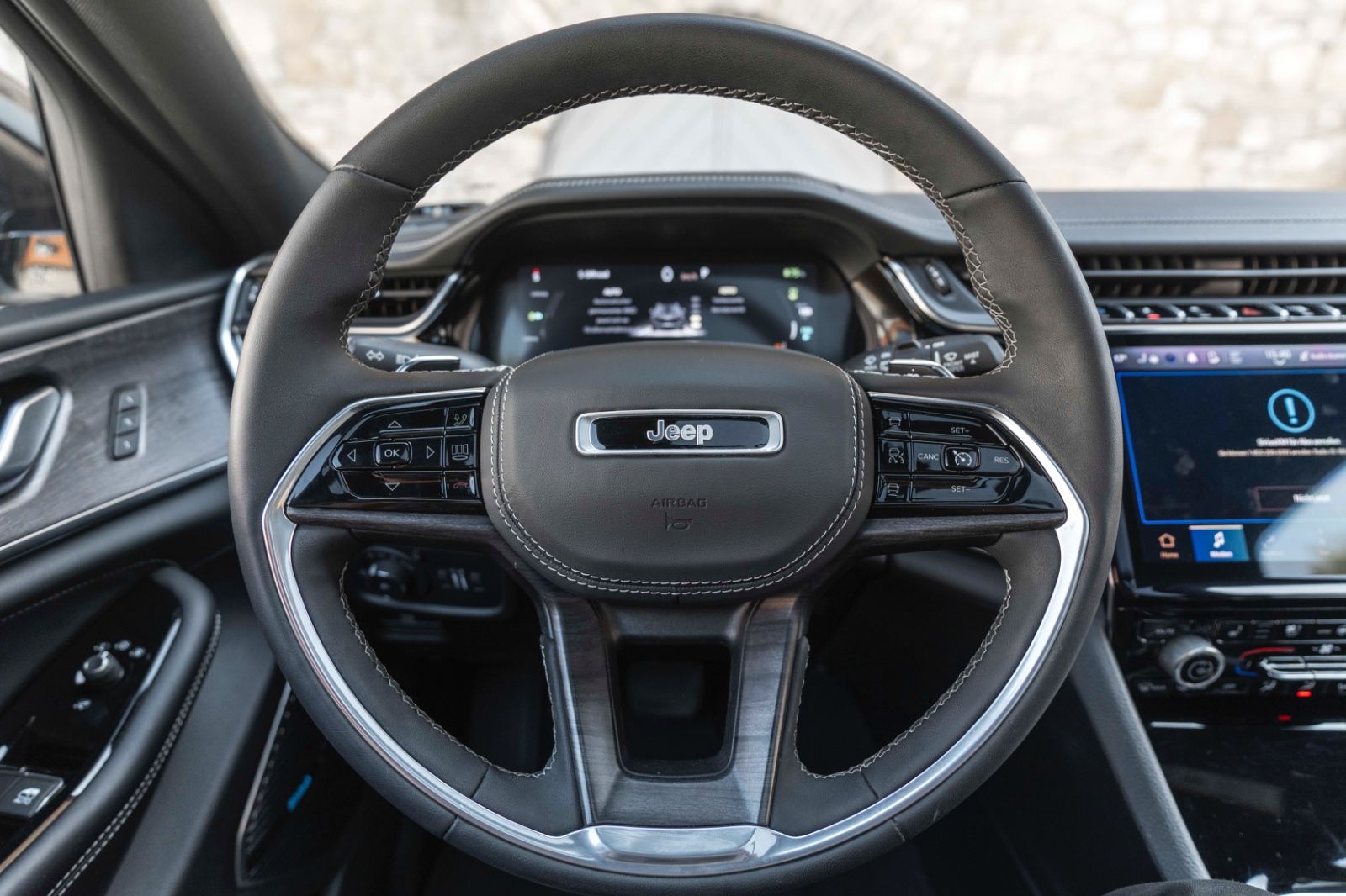 Fahrzeugabbildung Jeep Grand Cherokee 2.0 Overland 4XE McIntosh LED ACC