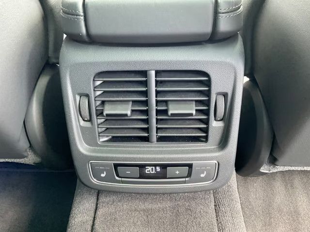 Fahrzeugabbildung Audi RS e-tron GT quattro,Voll Ausstattung,UPE175.500