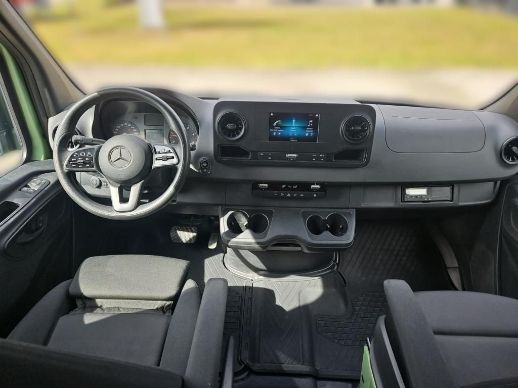 Fahrzeugabbildung Mercedes-Benz Sprinter 317 Mixto L3H2 5 Sitze 3,5t AHK 2x STHZ