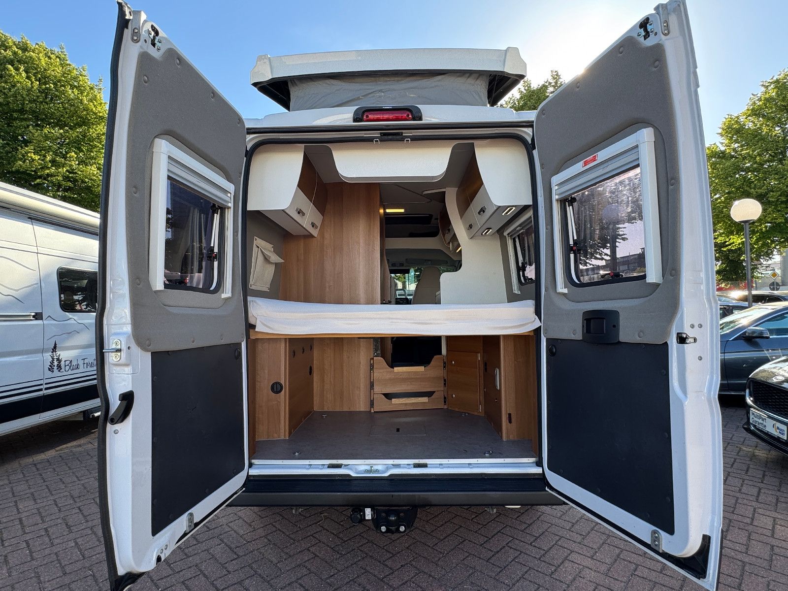 Fahrzeugabbildung VANTourer 540 FIAT DUCATO AUFSTELLDACH 5 SCHLAFPLÄTZE AHK