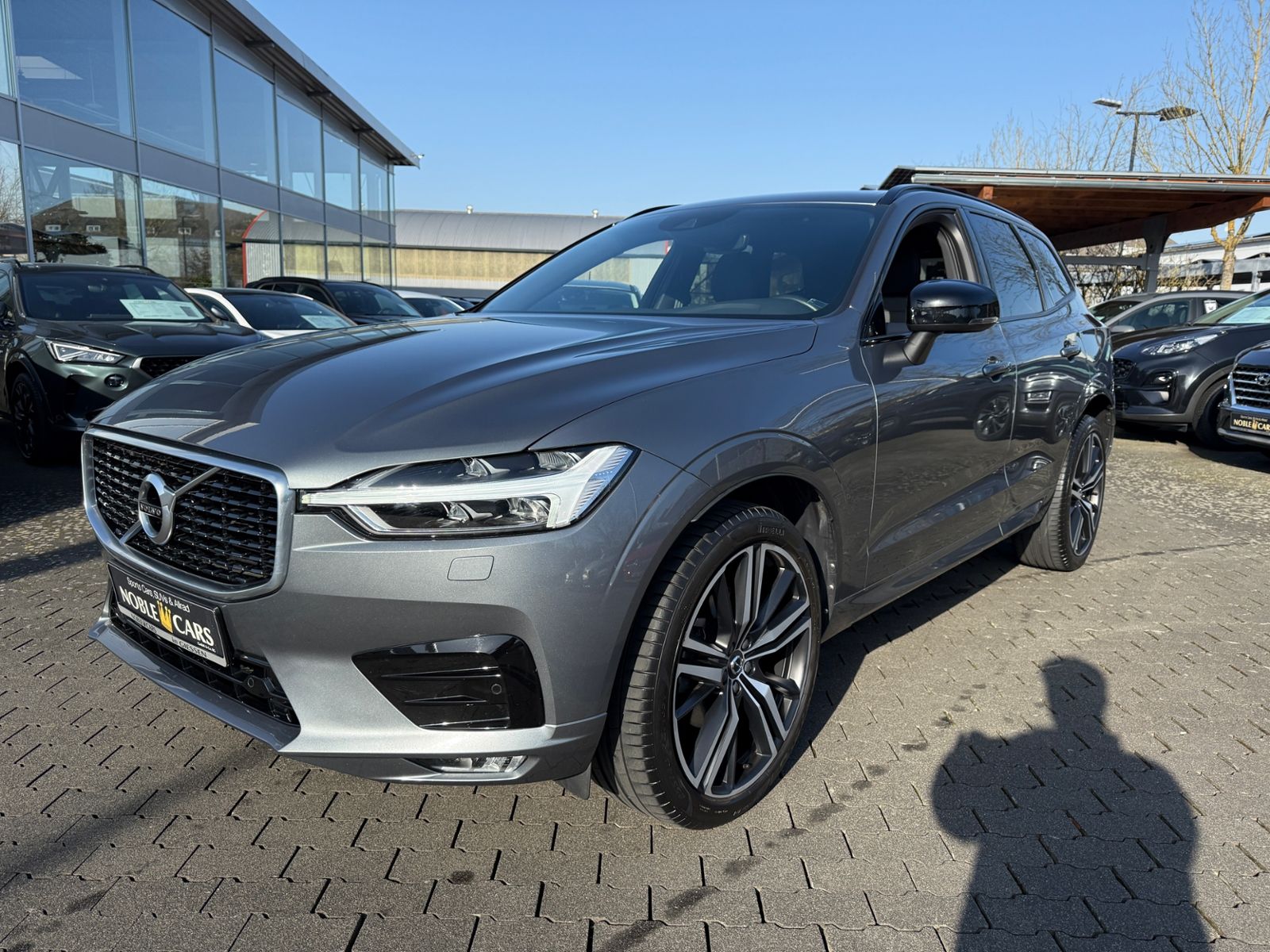 Fahrzeugabbildung Volvo XC60 R Design AHK H/K KAM LED