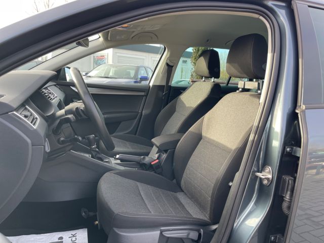 Skoda Octavia Combi Soleil Grau Kamera Automatik