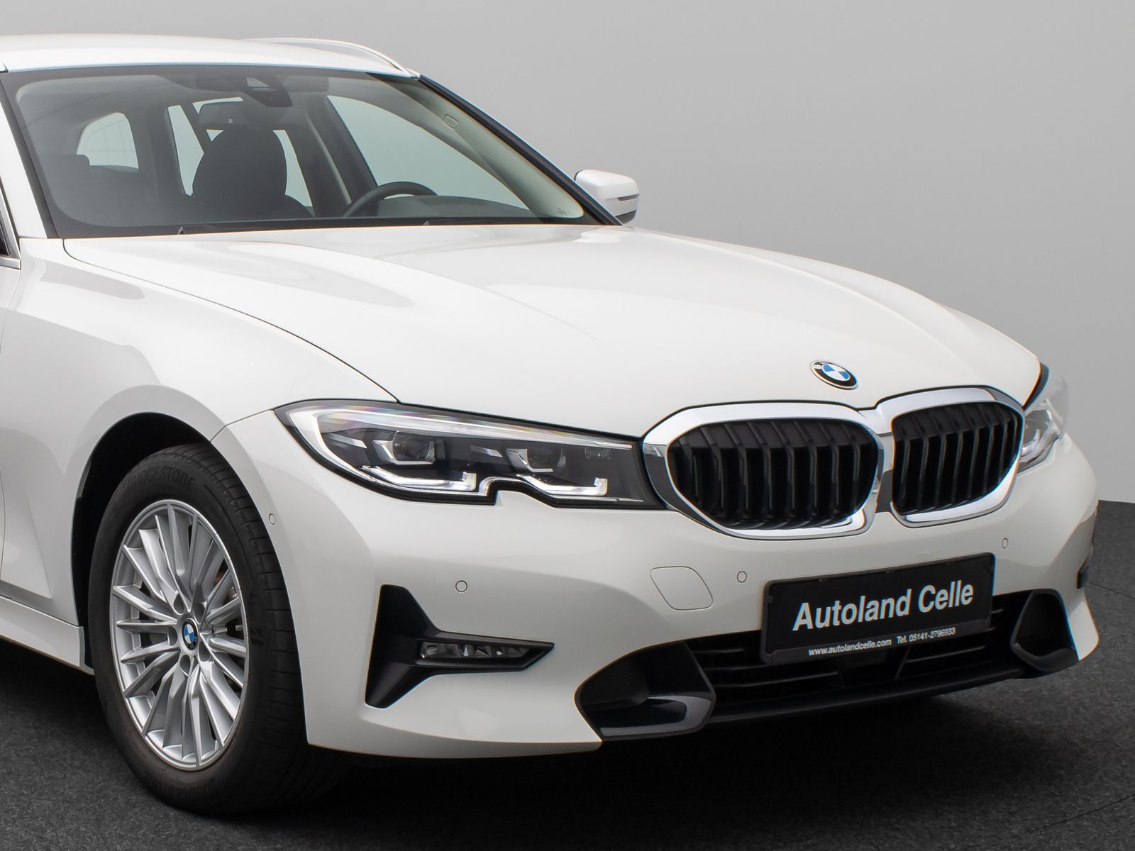 Fahrzeugabbildung BMW 330e xD Sport Line Kamera DAB Stop&Go Alarm LED