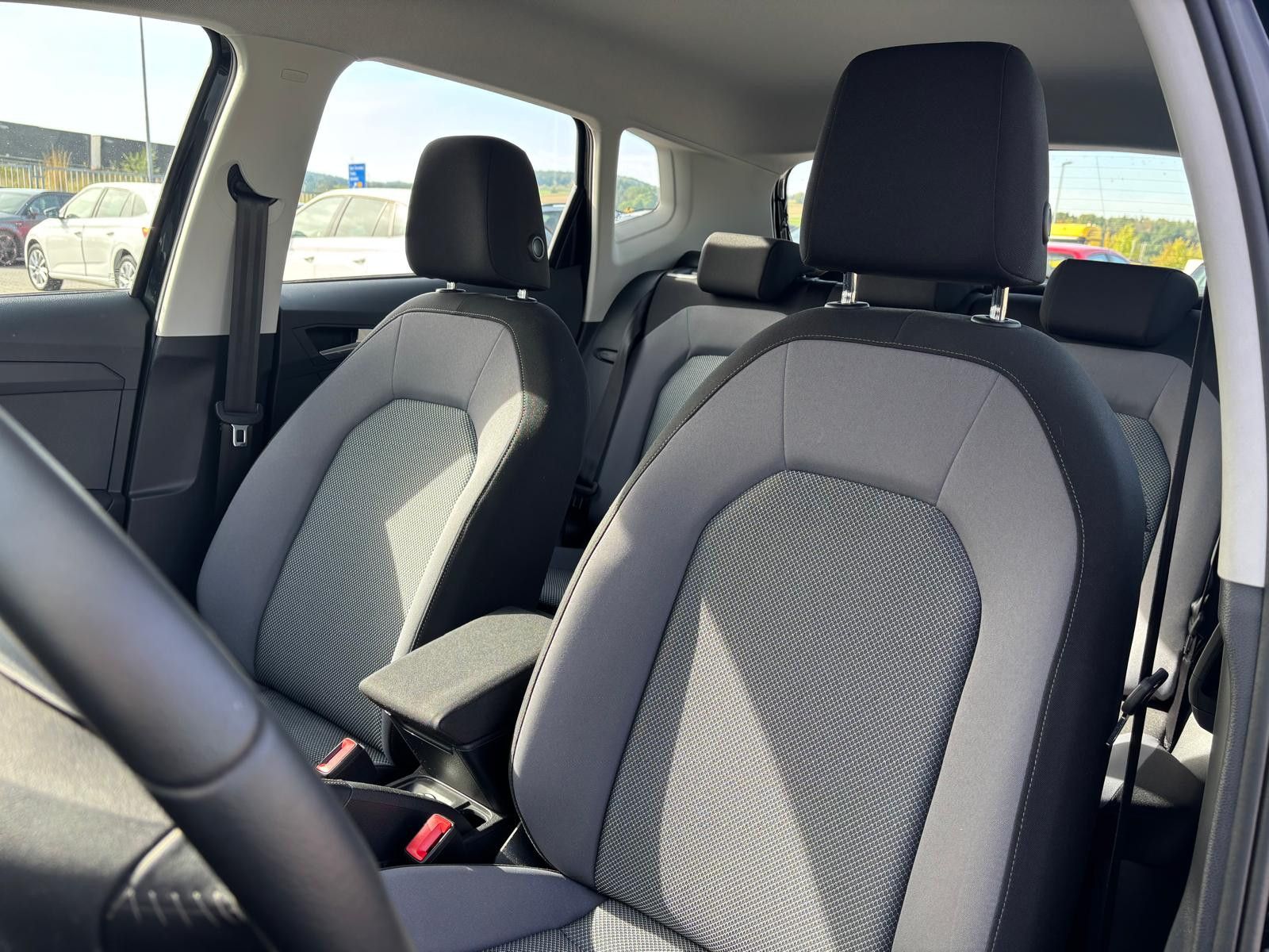 Fahrzeugabbildung SEAT Arona 1.0 TSI Style-KAMERA-SHZ-KLIMA-PDC-ALUS-