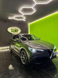 Alfa-Romeo Stelvio - 2