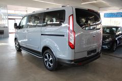 Fahrzeugabbildung Ford Tourneo Custom Active L1 8-Sitzer + ACC