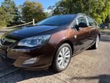 Opel Astra ST 1.4 T 150 Jahre Opel 103kW Xenon Navi - gebrauchte Opel Astra aus dem Jahr 2012