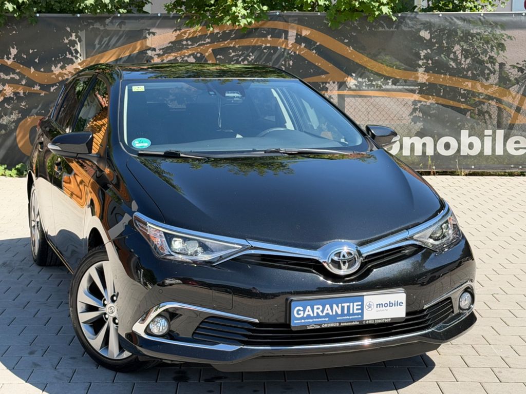 TOYOTA Auris