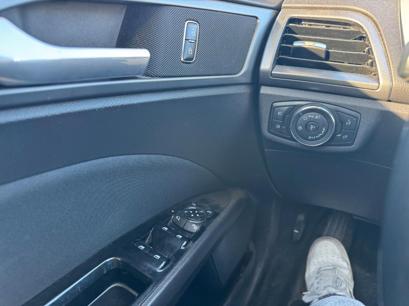 Ford Mondeo 2015 — photo 19