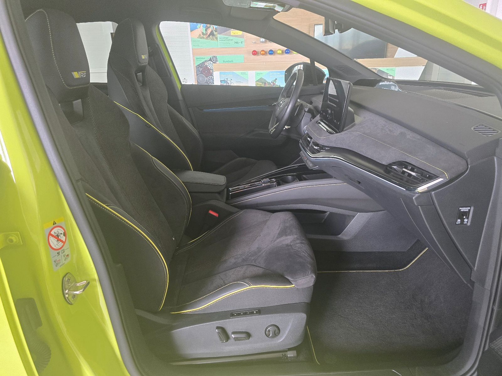 Fahrzeugabbildung SKODA Enyaq Coupé RS Lounge MATRIX AHZ HUD RFK SHZ ACC
