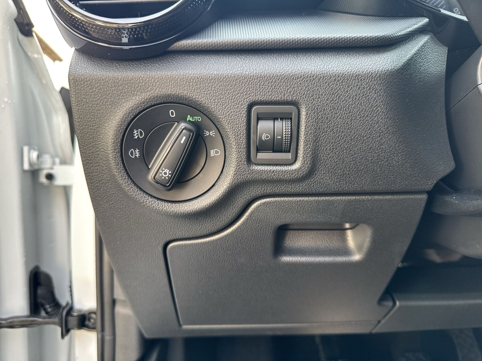 Fabia Essence 1.0 TSI, Sithzg, PDC, Bluetooth 5-