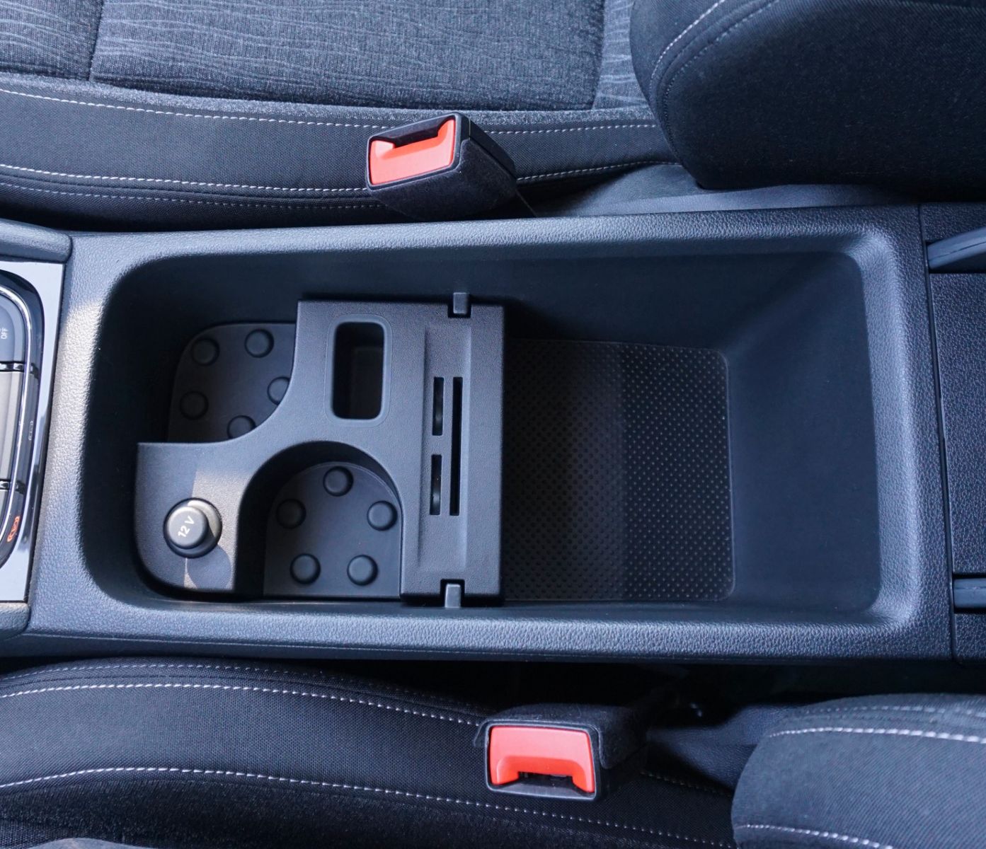 Fahrzeugabbildung SKODA Karoq Style, LED, PDC, SR+WR, Apple CarPlay
