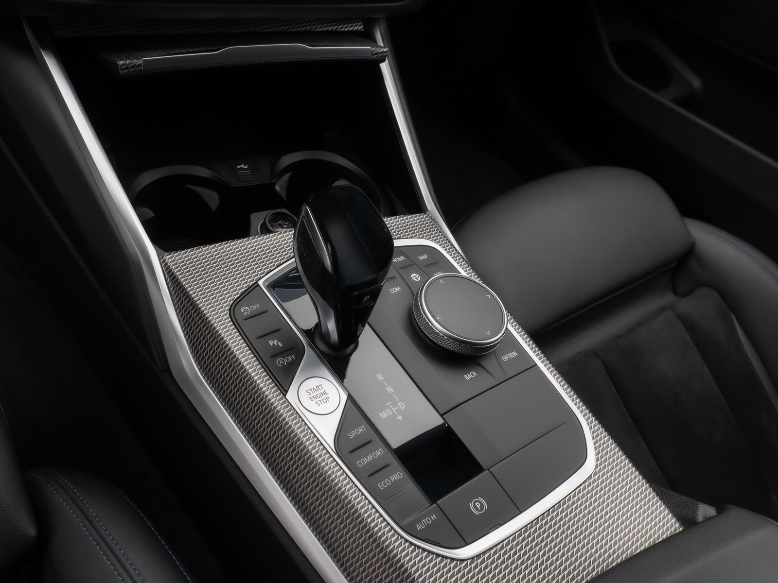 Fahrzeugabbildung BMW 330d M Sport HiFi Lenkradheiz AHK Komfort 18Zoll