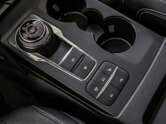 Ford Kuga 2.5 Plug-In Hybrid Vignale Stauassistent