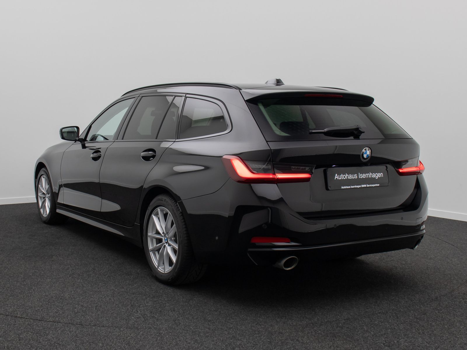 Fahrzeugabbildung BMW 318i GeschwindigReg Alarm HiFi Kamera Widscreen