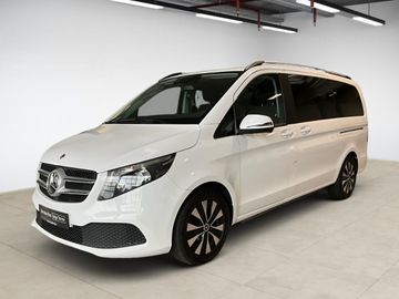 Mercedes V 220 - 1