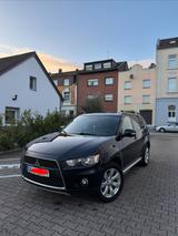 Mitsubishi Outlander 2.0 Benzin | TÜV 12/2... - Mitsubishi Outlander in Duisburg