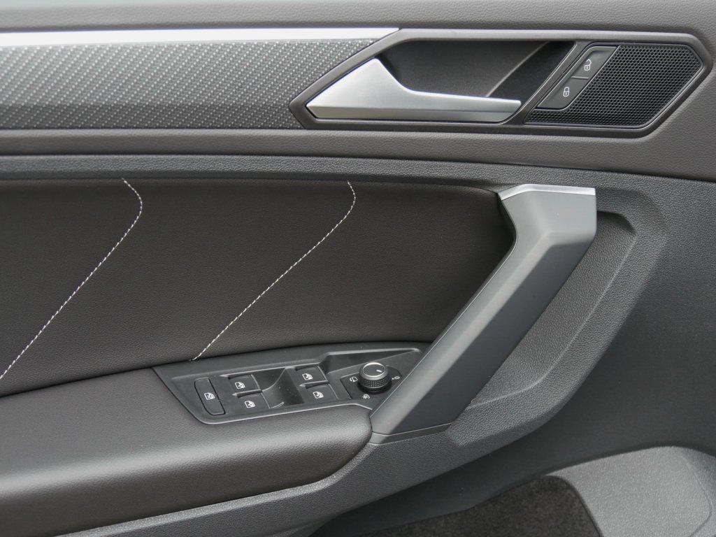 Fahrzeugabbildung Volkswagen Tiguan 2.0 TDI AppConnect SHZ ACC