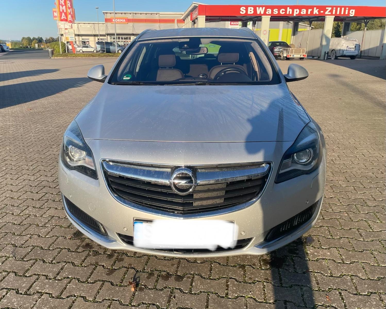 Opel Insignia 2015 — вигляд ззаду