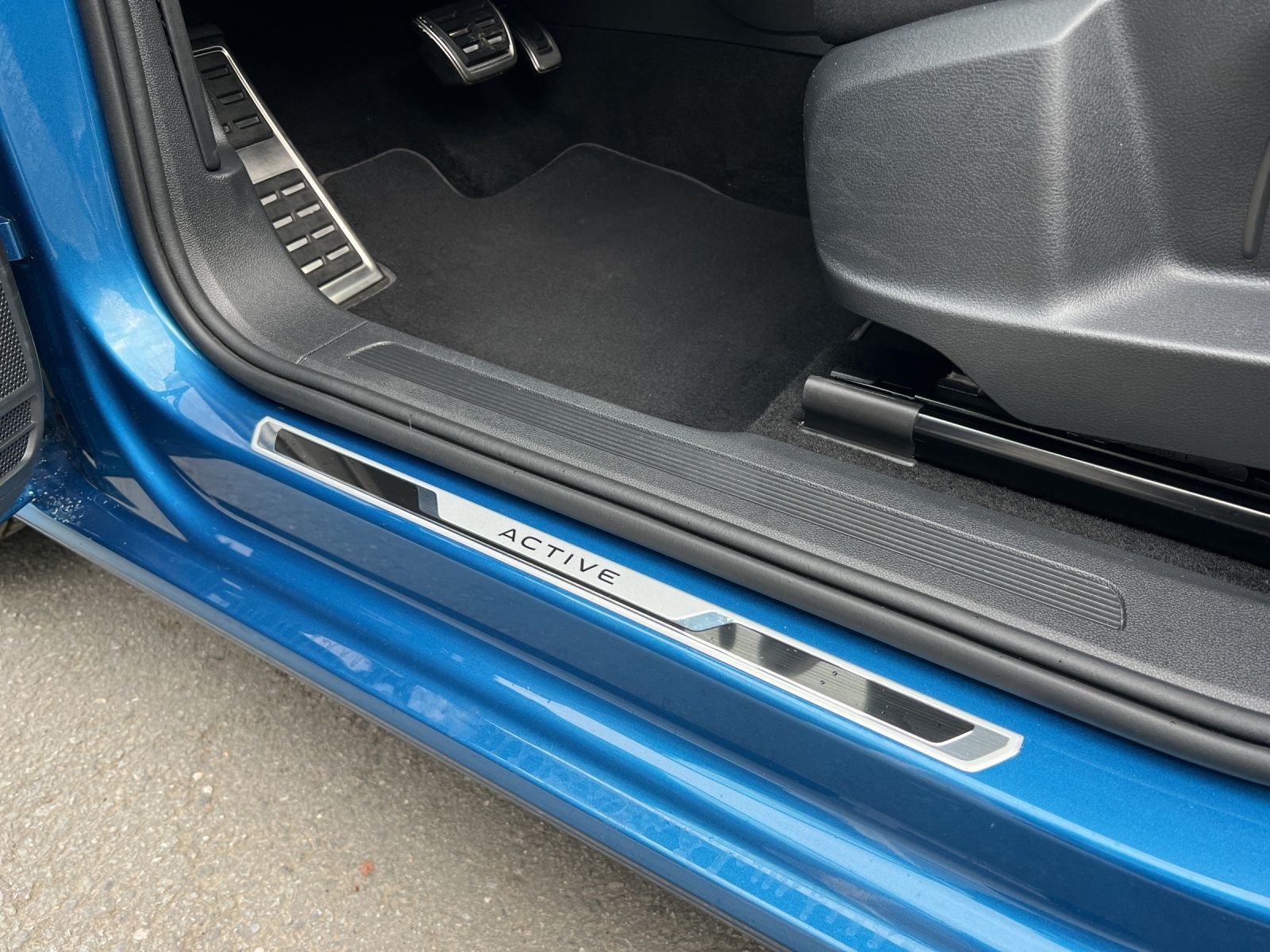 Touran Active 1.5 TSI DSG Navi*ACC*7-Sitzer