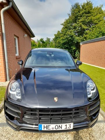 Porsche Macan Turbo mit Performance Paket