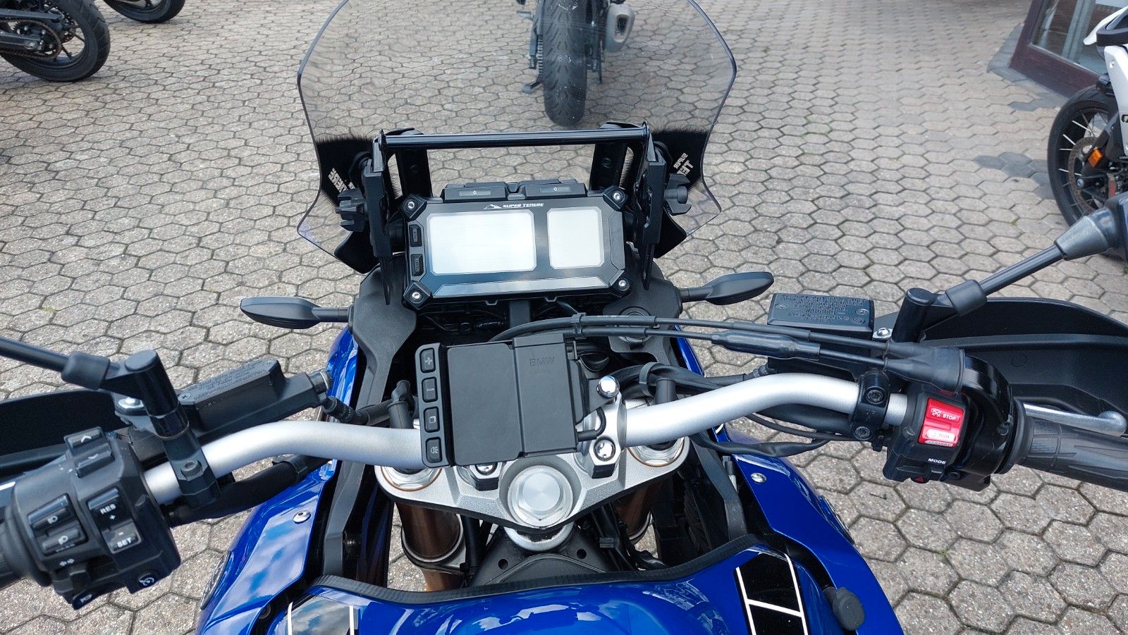 Fahrzeugabbildung Yamaha XT 1200 ZE   mit Zubehör