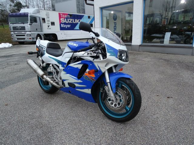 Suzuki GSX-R 750