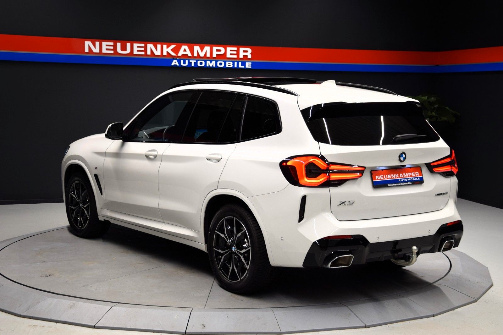 Fahrzeugabbildung BMW X3 xDrive 20 i M Sport H&k ACC Laser Pano Leder