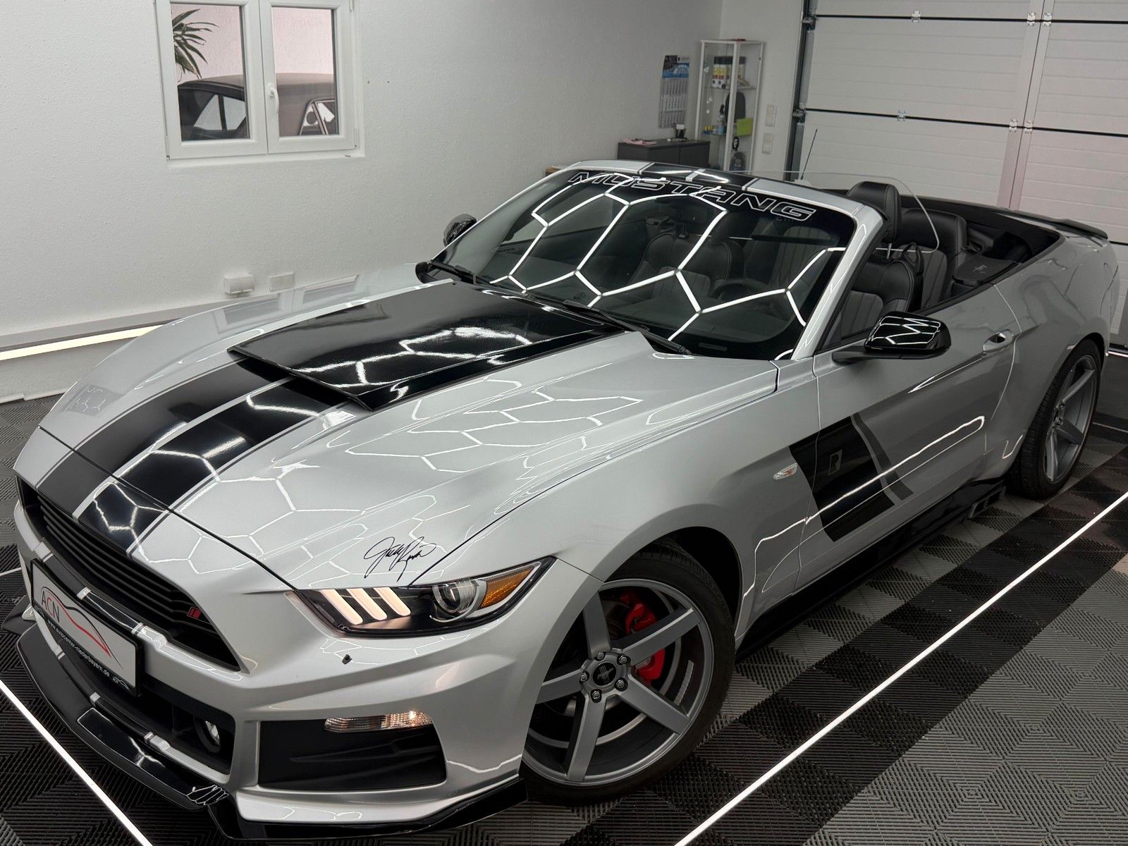 Fahrzeugabbildung Ford Mustang Cabrio 3.7 V6 Aut/SIDEPIPE/IDIVIDUAL/20*