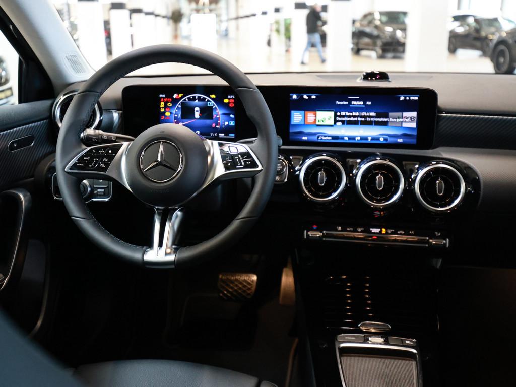 Mercedes-Benz A 250 4M Progressive Line AHK LED Kamera Spurh.-