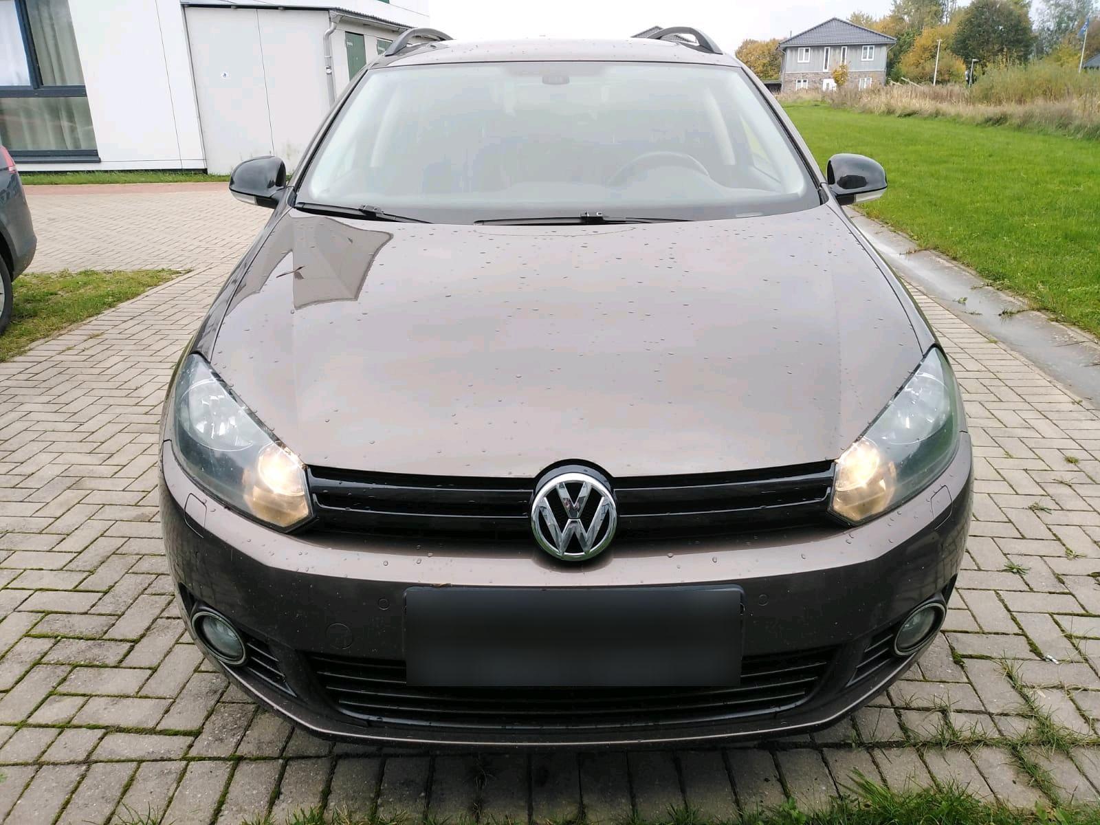 Volkswagen Golf 2013 — rear view