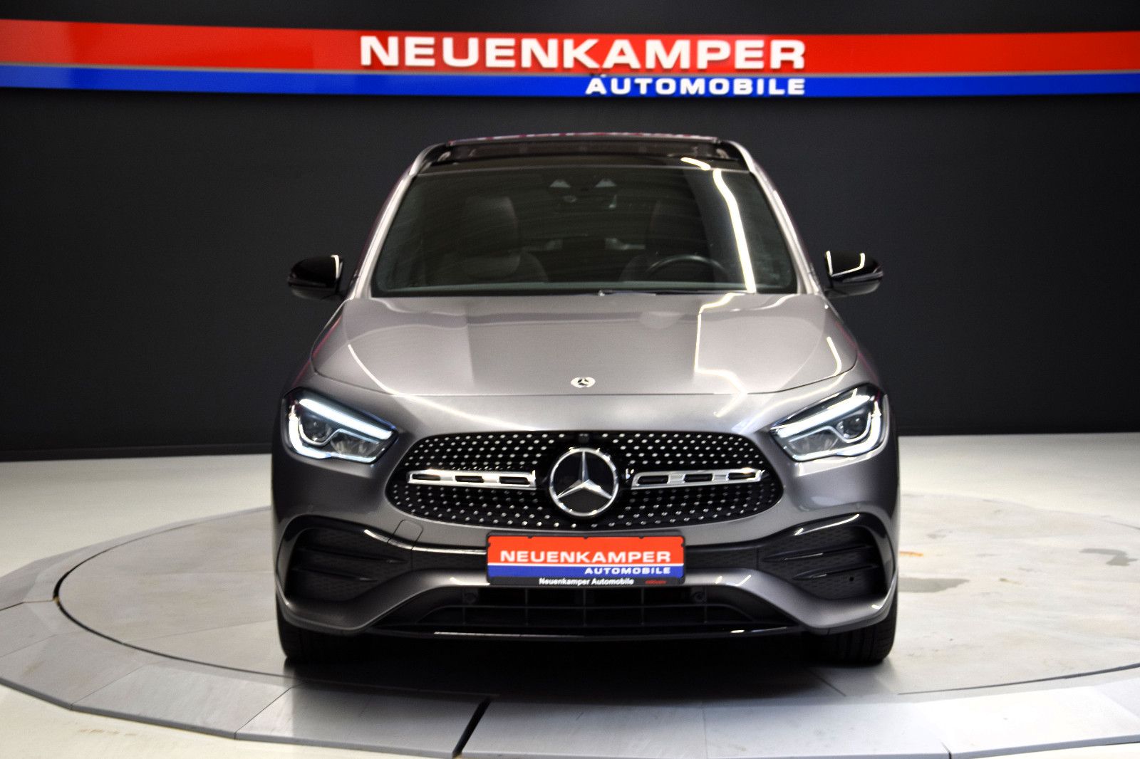 Fahrzeugabbildung Mercedes-Benz GLA 200 AMG-Line LED Kamera Business Pano
