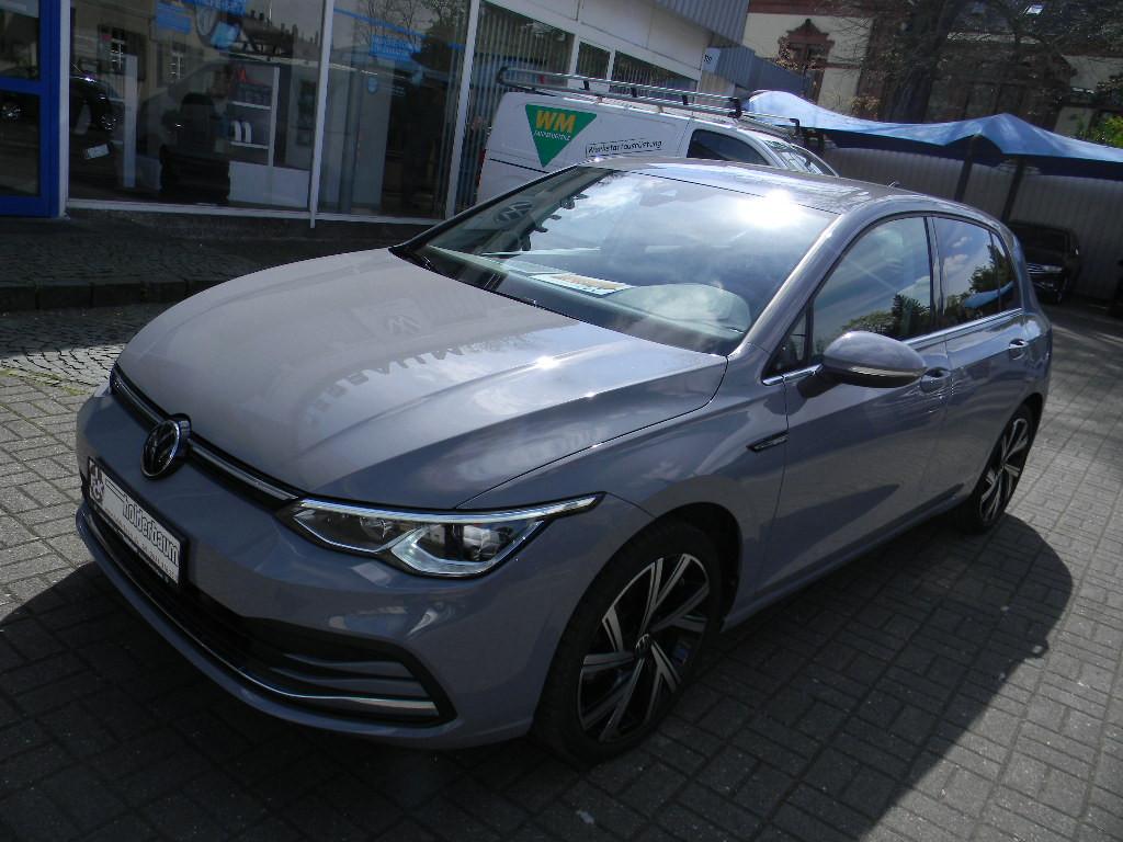 Volkswagen Golf VIII Lim. Style 1,5 eTSI DSG Kamera, миниатюра 2