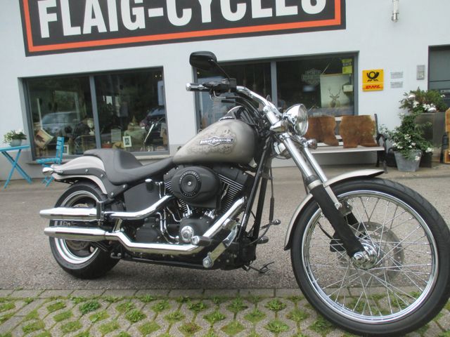 Harley-Davidson Softail Night Train 1584 ccm,200er hinten