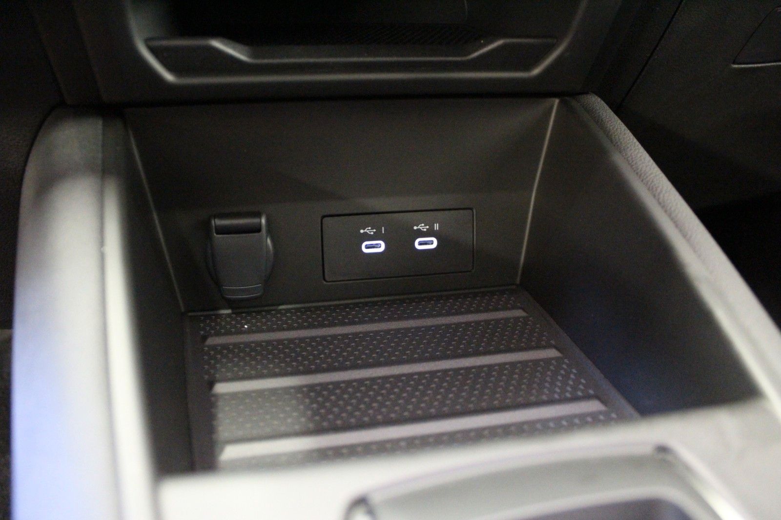 Fahrzeugabbildung Renault Symbioz Mild Hybrid 140 EDC Esprit Alpine