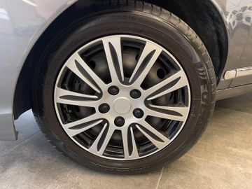 Lancia Ypsilon 1.4 8V Oro *KLIMAAUT.*2.HD*TÜV 062027*