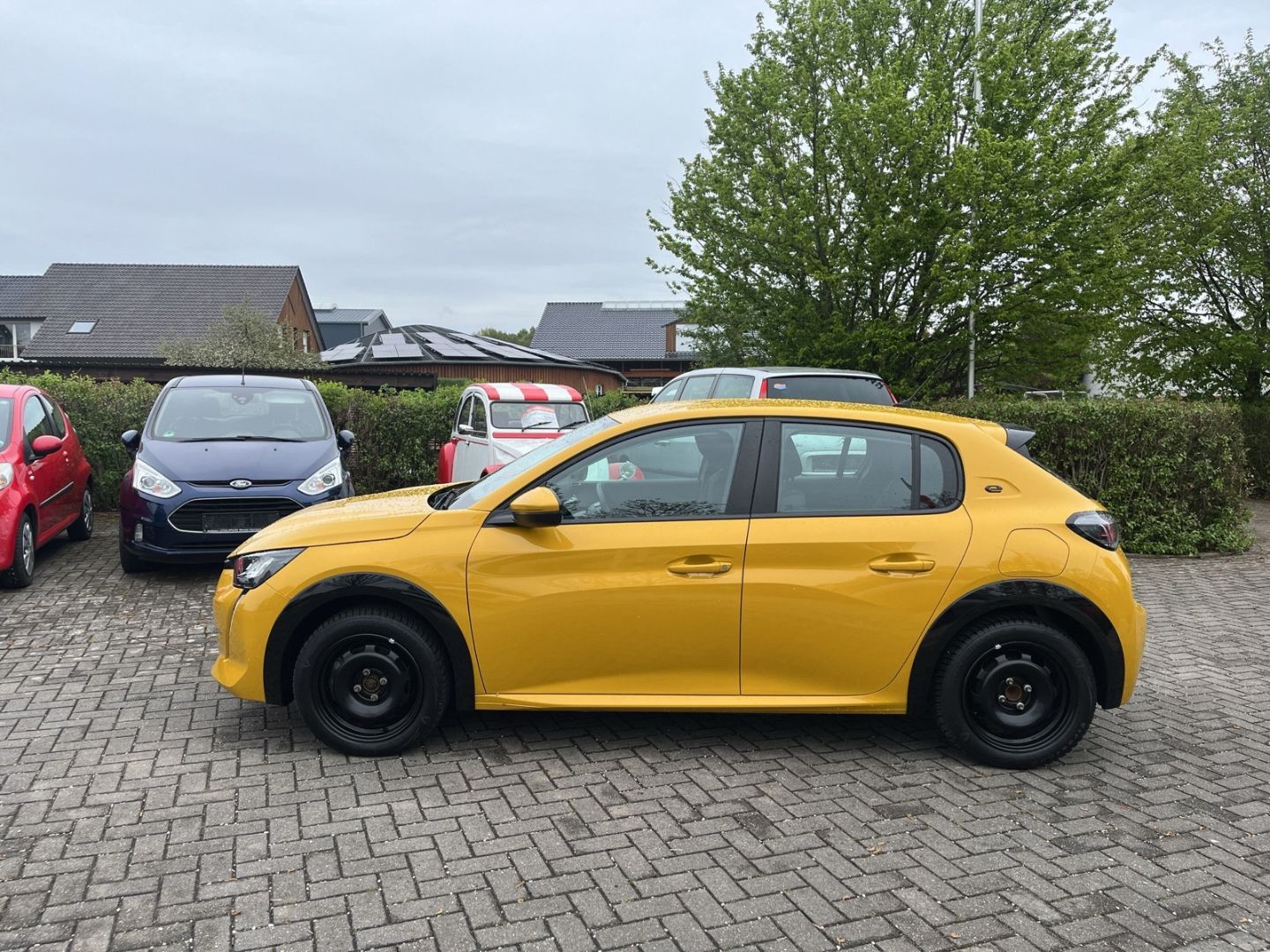Fahrzeugabbildung Peugeot 208 Active Elektro 136 CarPlay DAB SHZ