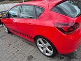 Opel Astra 1.6 Turbo Sport 132kW Sport - Opel Astra aus 2011: Turbo