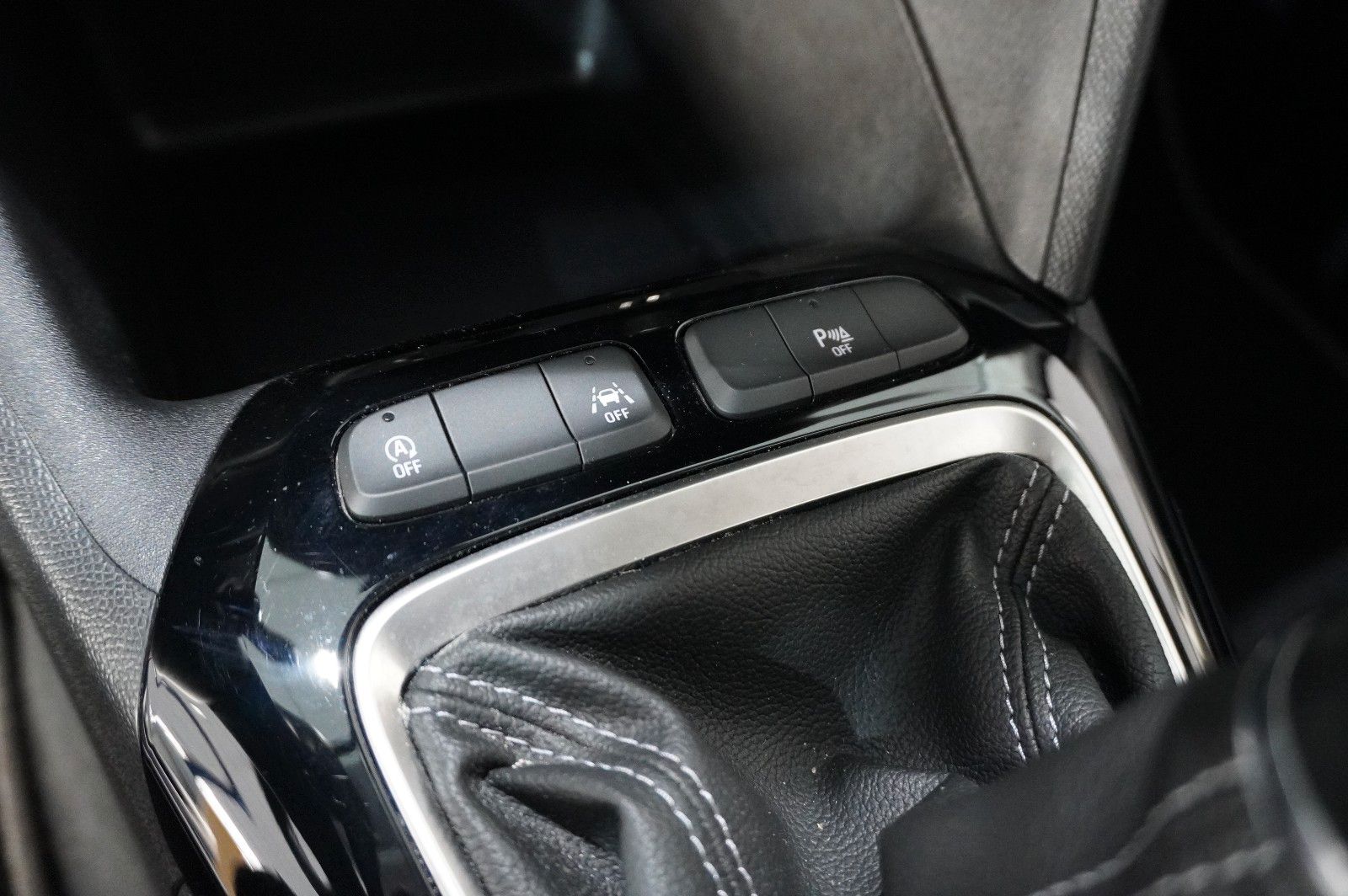 Fahrzeugabbildung Opel Corsa F 1.2 EDITION NAVI/KAMERA/TEMP./PDC/DAB+
