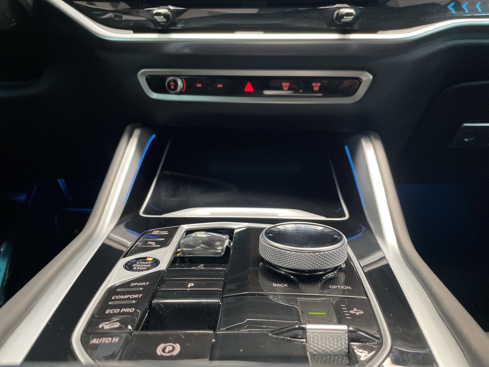 BMW X6 xDrive40d M Sportpaket*22 Zoll*H/K*2 Achs*Pan