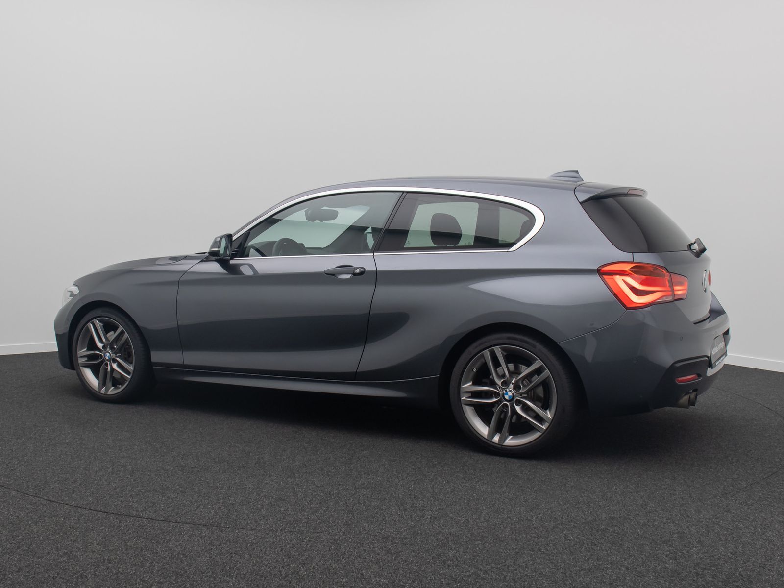 Fahrzeugabbildung BMW 125i M Sport Stop&Go Alarm ParkAss H/K Alcantara