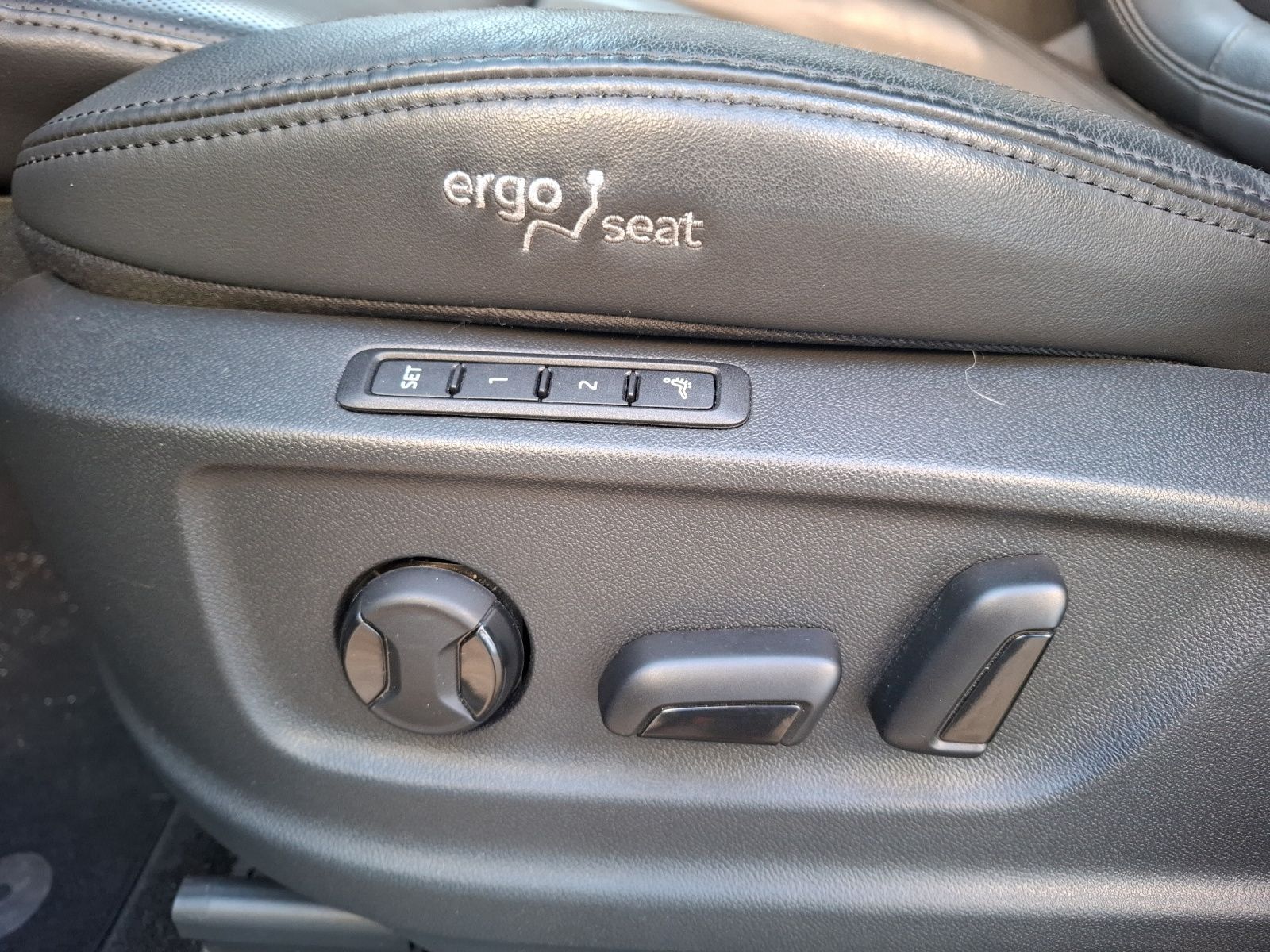 Fahrzeugabbildung SKODA Kodiaq TSI Style DSG 4x4 Standhzg. Matrix Navi L