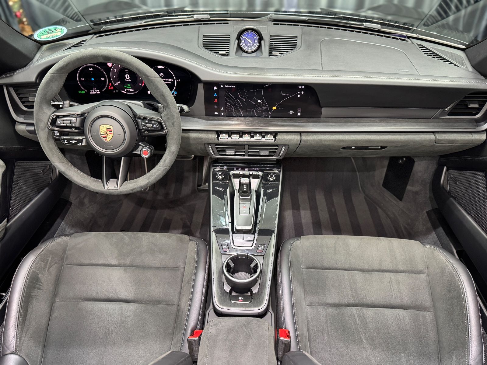 Fahrzeugabbildung Porsche 992.2 911 Carrera GTS T-Hybrid Cabriolet|BOSE|