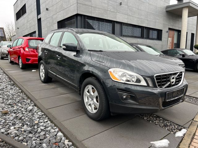 Volvo XC60 2.4D Kinetic AWD/SHZ/AHK/TÜV 07.2026