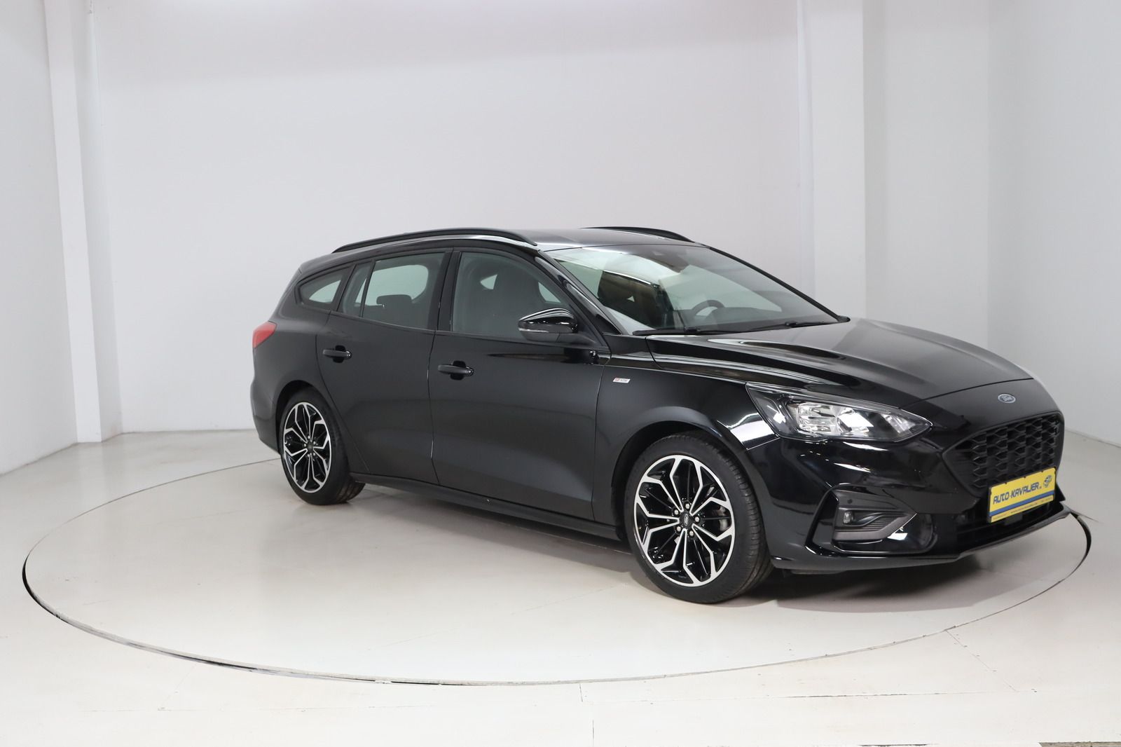 Fahrzeugabbildung Ford Focus St-Line * LED * Keyless * Navi * RFK