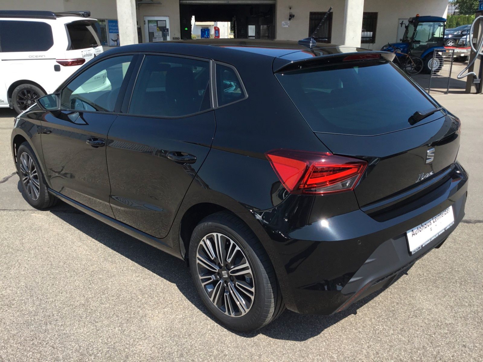Fahrzeugabbildung SEAT Ibiza 1.0TSI Style DSG+ACC+16"+Navi+LED+FullLink