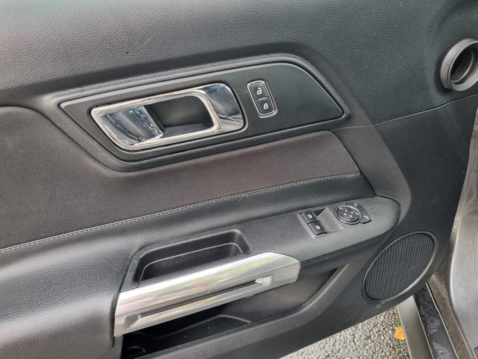 Ford Mustang 2.3 Coupe Aut-+Keyless+Kamera+Bi-Xenon+